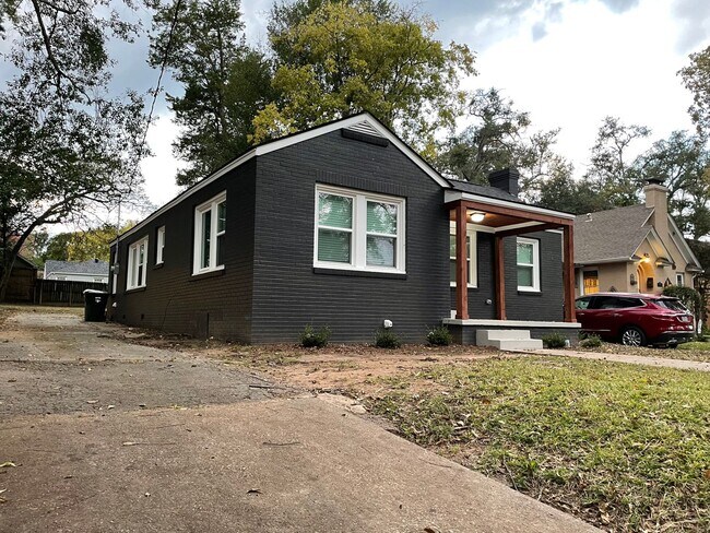 Building Photo - 1329 S Sneed Ave