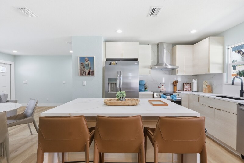 Building Photo - 2751 Sydelle St