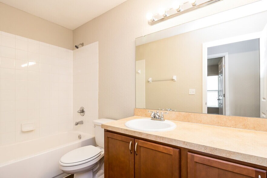 Building Photo - 2533 Bobby Lee Ln