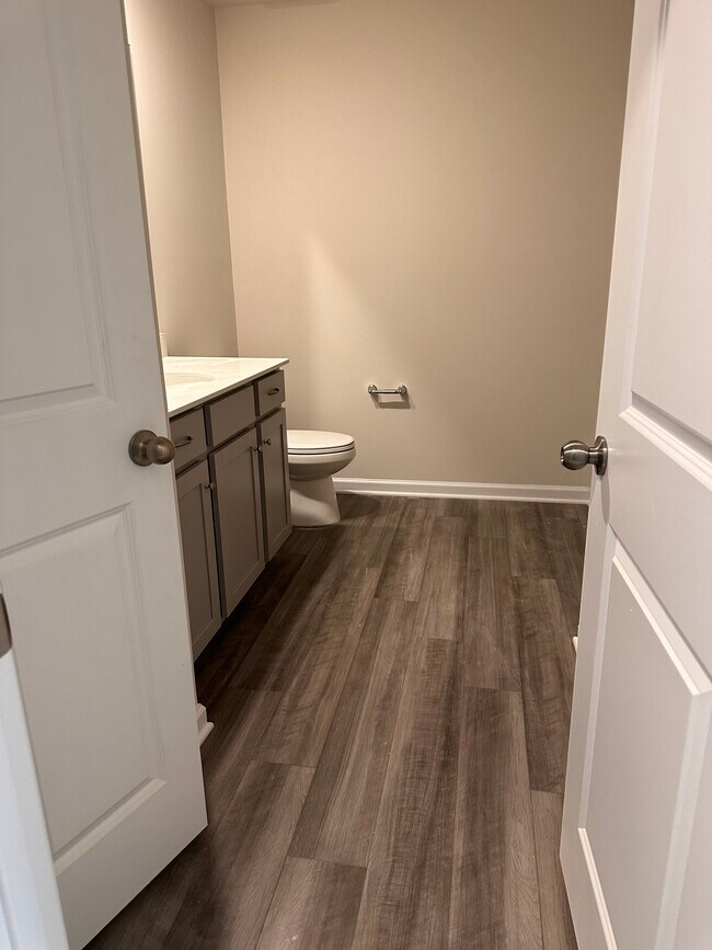 Building Photo - 12820 Canton Side Ave