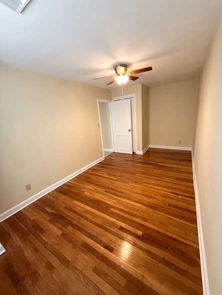 Building Photo - 190 Institute Rd