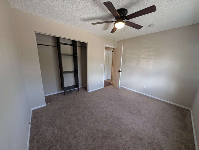 Building Photo - 1175 E Dry Creek Pl