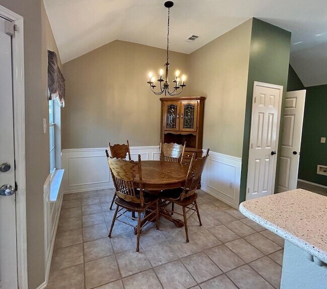 Building Photo - 7928 Hazeltine Dr