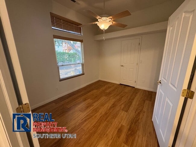 Building Photo - Hurricane Home on Large Lot