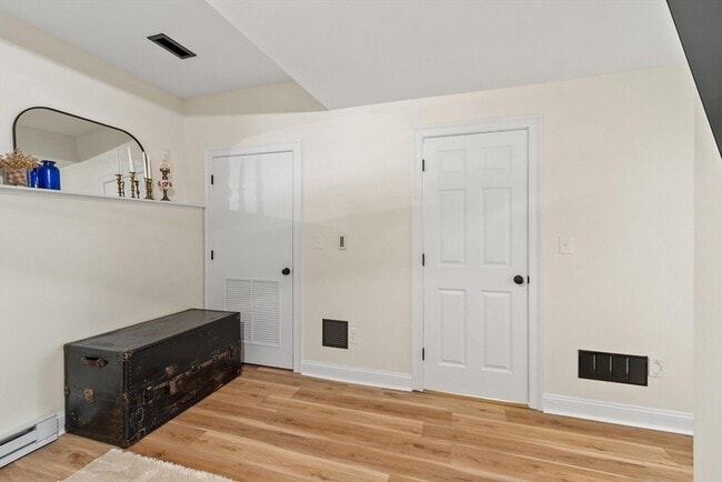 Building Photo - 270 Littleton Rd