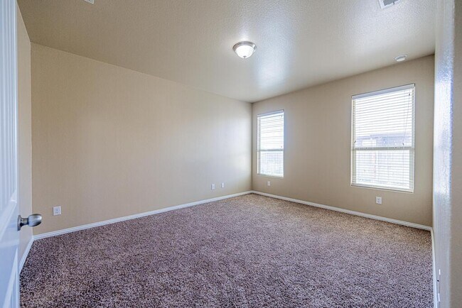 Building Photo - 7216 Brooks Ranch Rd