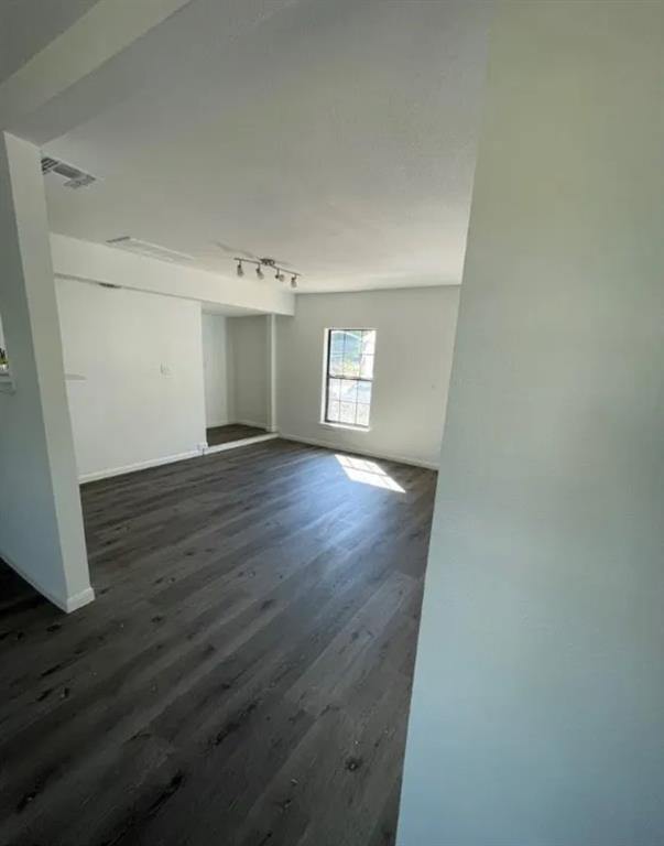 Building Photo - 613 S Saunders St