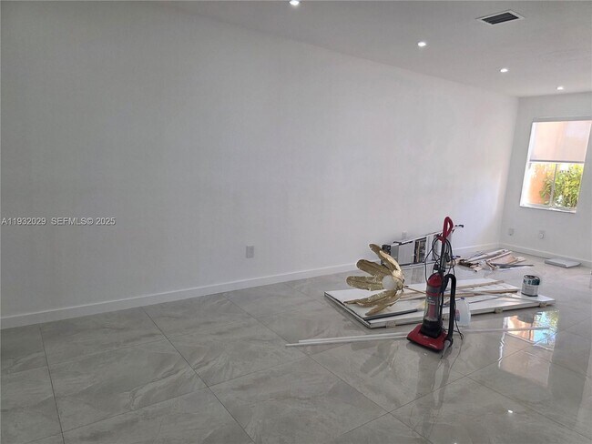 Building Photo - 16643 SW 80th Terrace