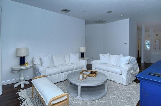 Building Photo - 8363 Miramar Way