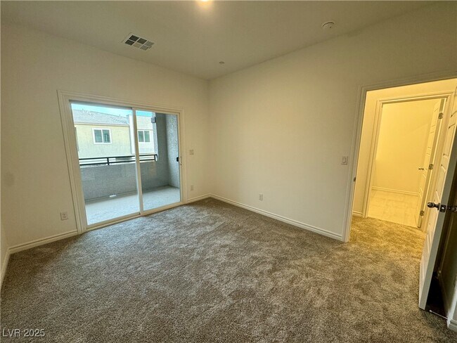 Building Photo - 337 Laurel Peak Dr