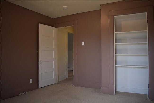 Building Photo - 638 Pittsburgh St