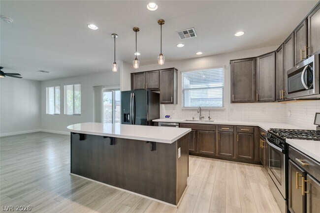 Building Photo - 6633 Autumn Breeze St