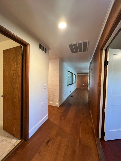 Building Photo - 1157 East Ave