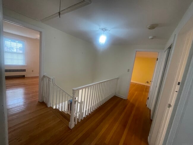 Building Photo - 20 Broadfield Rd