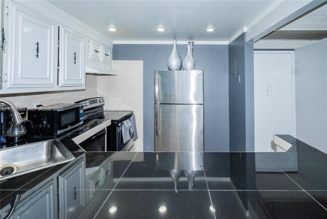 Building Photo - 501 Three Islands Boulevard