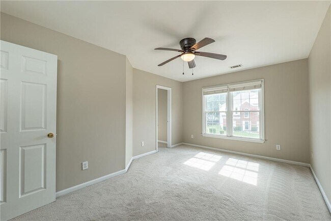 Building Photo - 315 Foe Creek Dr