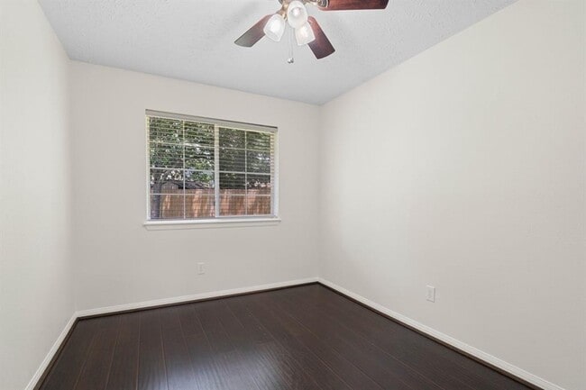 Building Photo - 10322 Ivy Oaks Ln