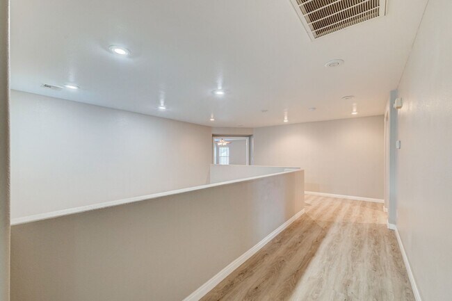 Building Photo - 1st MONTH FREE! Lone Mountain Heights Luxu...