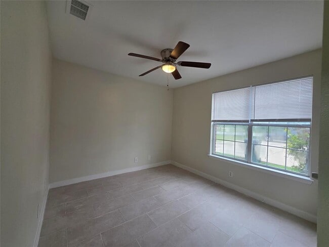 Building Photo - 2200 Katy Ln