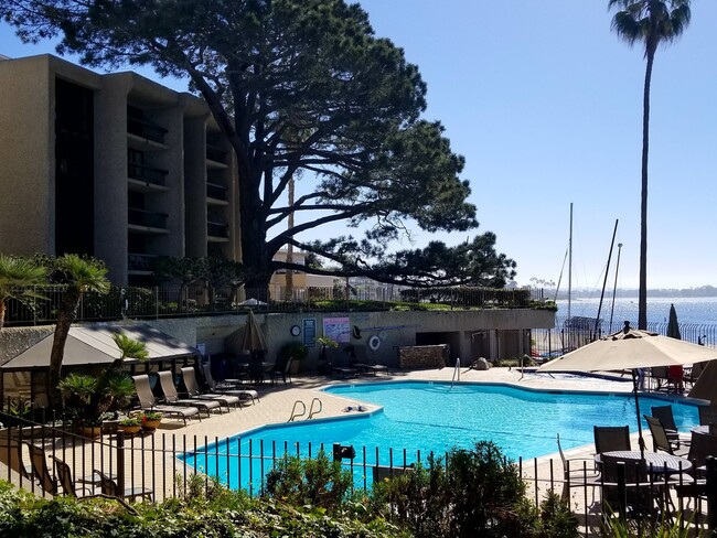 Building Photo - Mission Bay (Sail Bay) Crown Point 2bed 2bath 1625 sqft, Water View