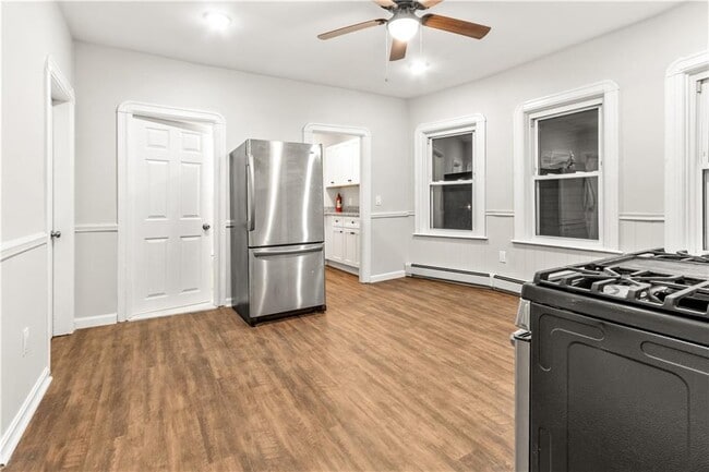 Building Photo - 538 Power Rd