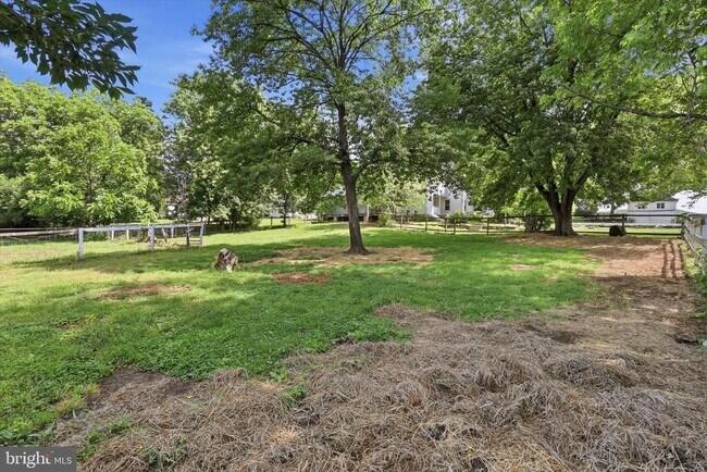 Building Photo - 8606 Yellow Springs Rd