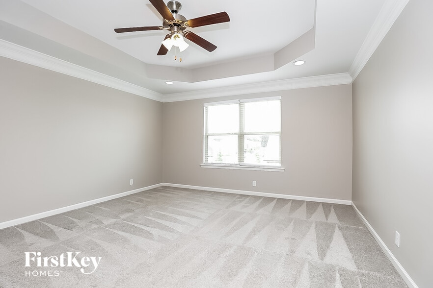 Building Photo - 3241 Mapleside Ln