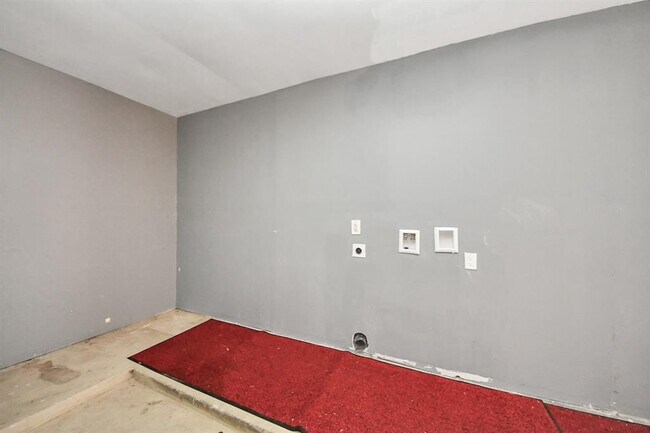 Building Photo - 1302 Raintree Cir