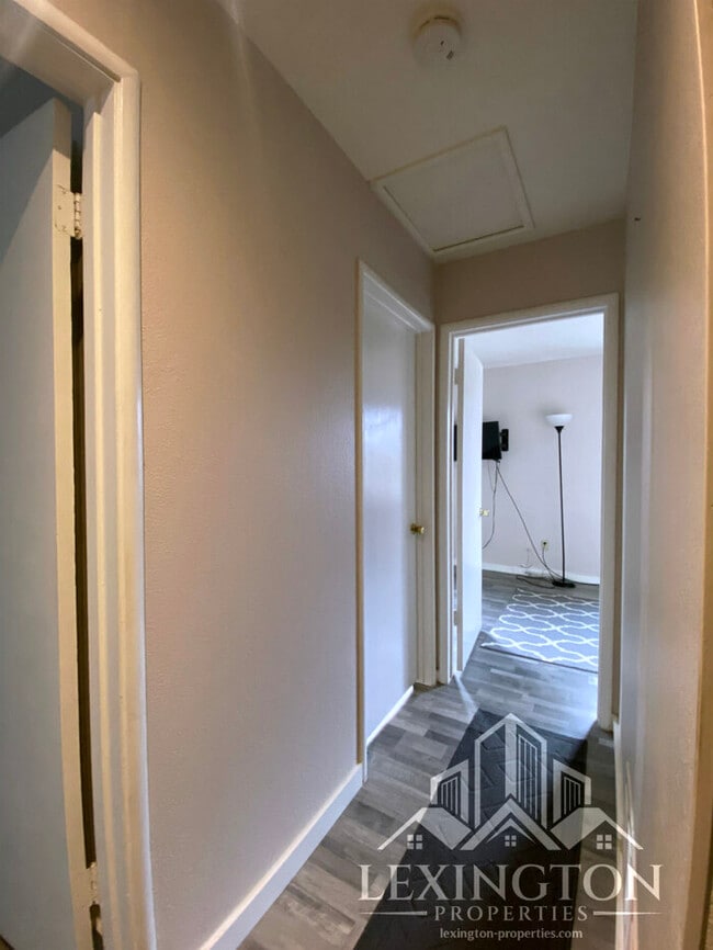 Building Photo - Beautiful, 3BD/2BA, Home available in Sacramento off Madison Ave. and Auburn Blvd.