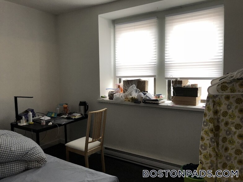 Building Photo - 776 Columbus Ave