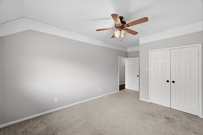 Building Photo - 7531 Fall Creek Bend Ct