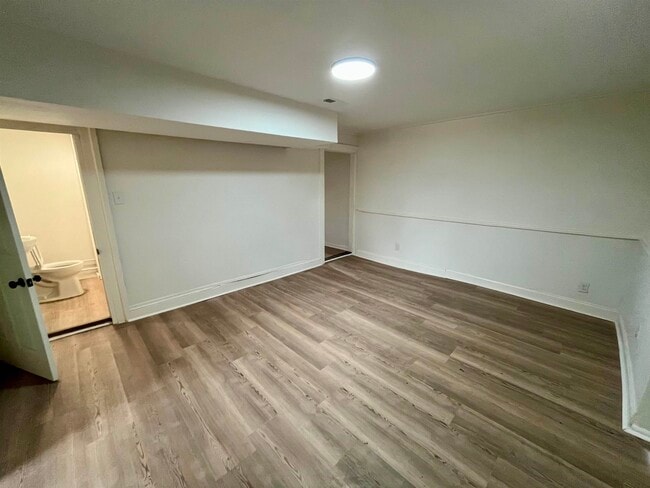 Building Photo - 500 Ridge St