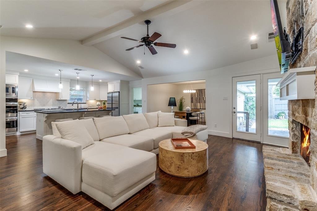 Building Photo - 6811 Huff Trail