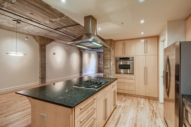 Building Photo - Evolve Real Estate: Stunning Urban Loft 2 ...