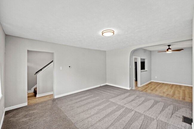 Building Photo - Gorgeous 3 bedroom home in Verona available September 1!