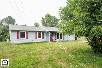 Building Photo - New Home in Kendallville now ready for rent!!