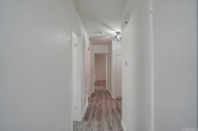 Building Photo - 1833 Camberley Ln