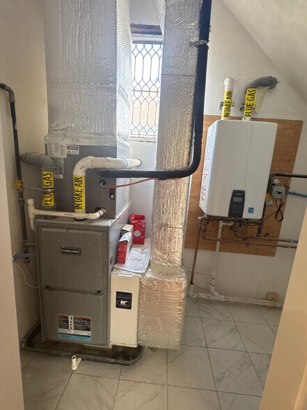 All brand new AC machines - 36 Gates St