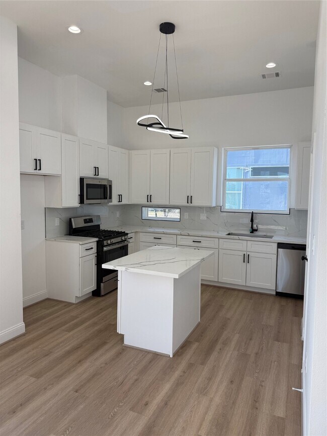 Building Photo - 6350 Culberson St