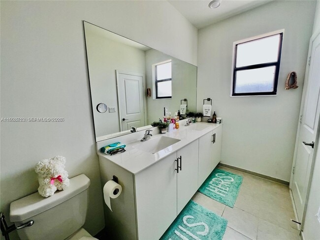 Building Photo - 25532 SW 108th Ave