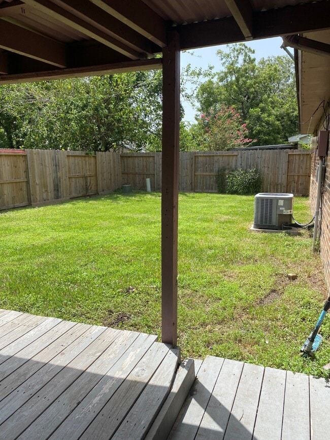 Building Photo - 6906 Gettysburg Dr