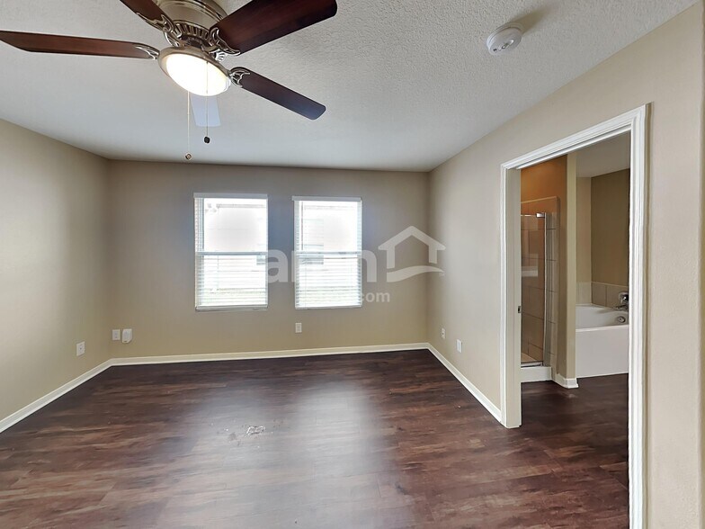 Building Photo - 16727 Foursquare Dr