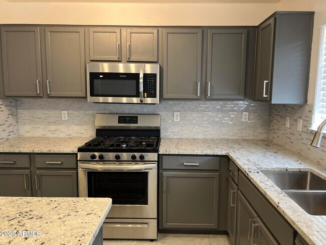 Building Photo - 12421 W Pershing St