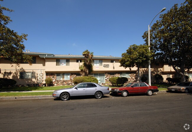 Baldwin Village Apartments - 4029 Gelber Place