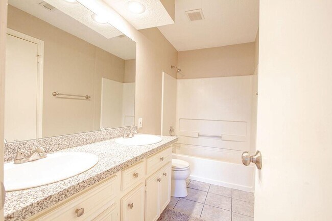 Building Photo - 1011 Hamblen Rd