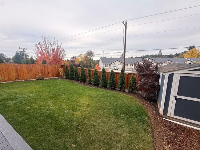 Building Photo - 5590 Mountain Quail Dr S