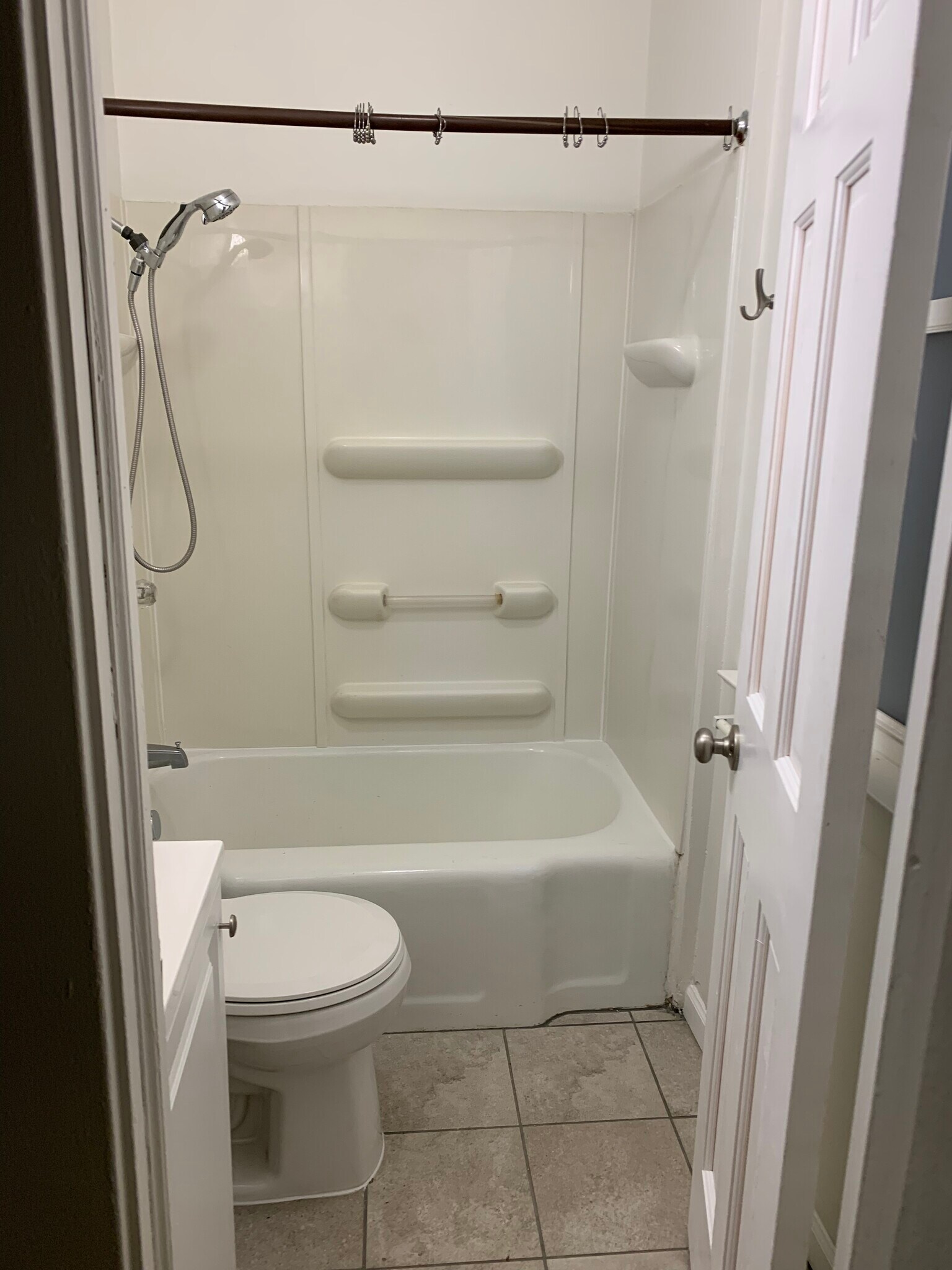 Building Photo - 1009 Michigan Ave