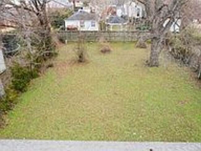 Building Photo - Updated 2 Bed 1 Bath Rental Home Tulsa