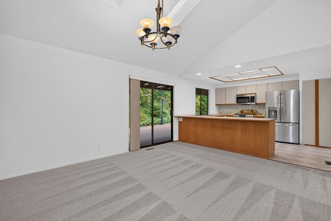 Building Photo - Mid-Century Gem with Hot Tub, Large Deck, and Bonus Rooms in Issaquah – 4 Bed, 3 Bath, 2,940 Sq Ft