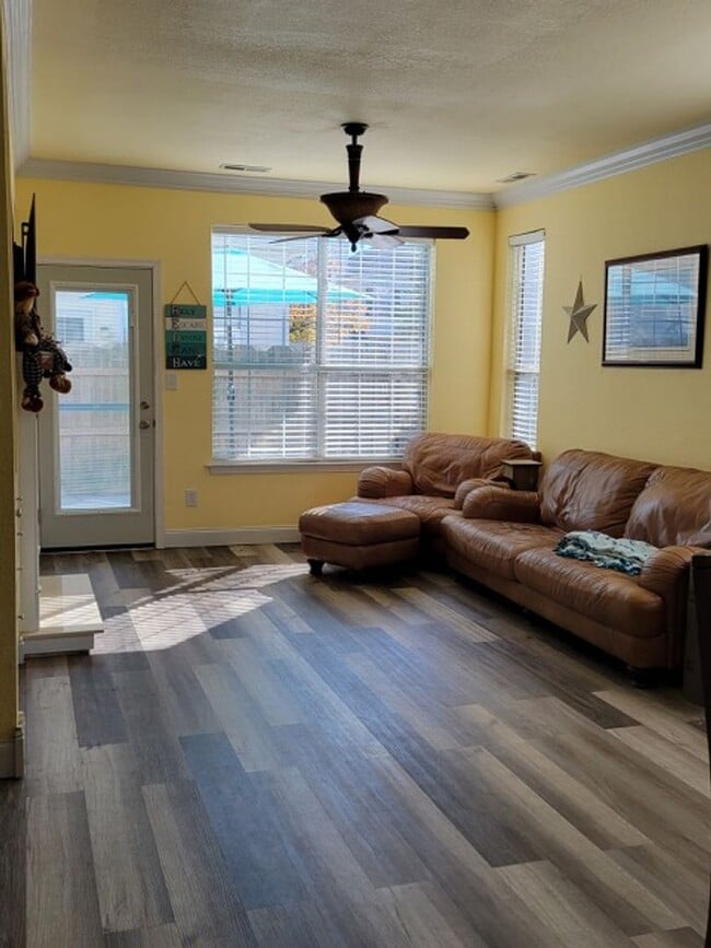 Building Photo - Camden Village